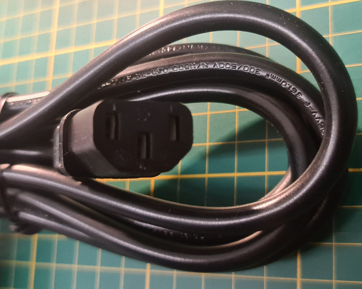 Avaya Kaltgerätekabel 250 cm 2,5m Netzkabel Kabel für PC, Monitor, Drucker, Laserdrucker