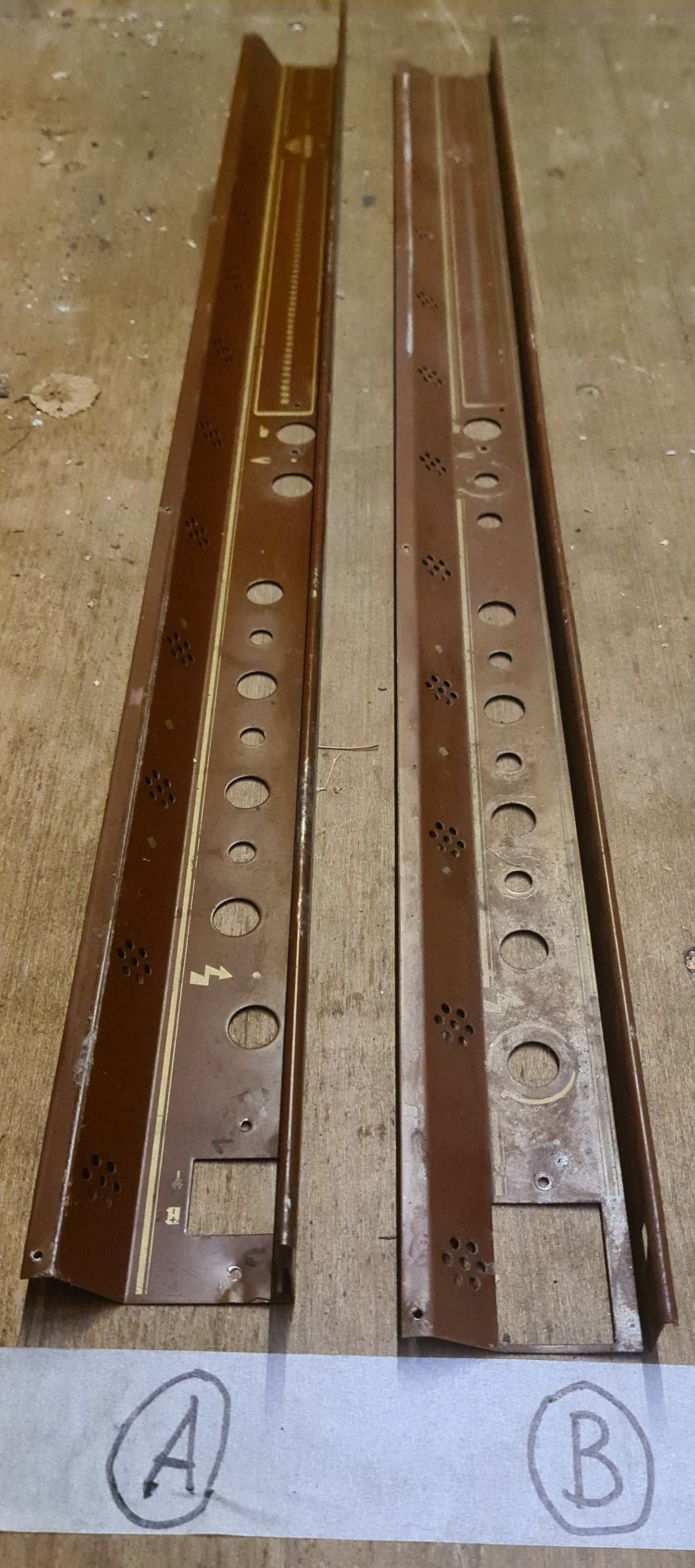 Hobby Wohnwagen Blende der Küchenzeige Küchenblock Cramer Gaskochfeld 102,5 cm lang BJ 1986 bis 1990