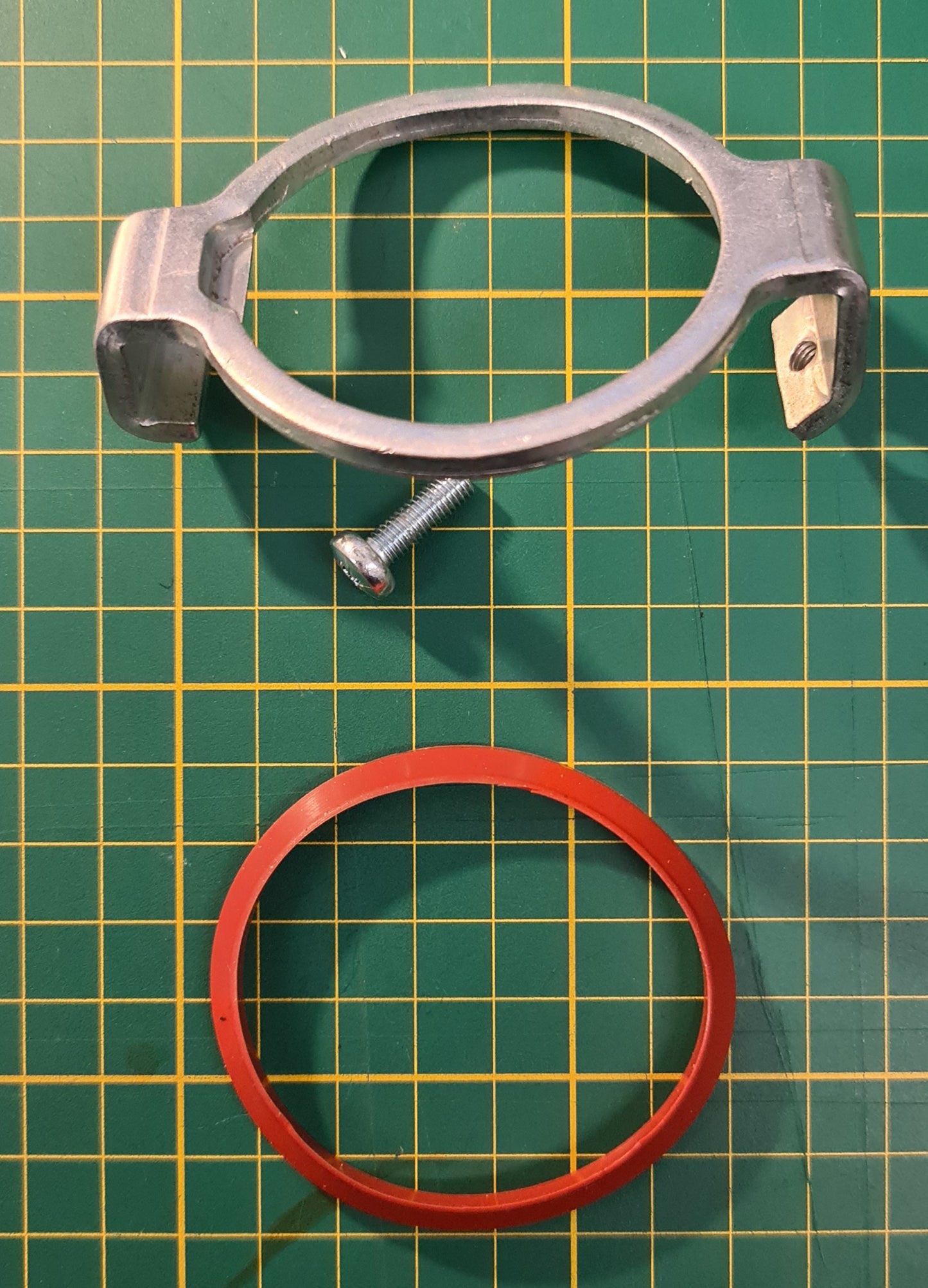 Truma Abgasrohrbefestigung AE3 AE 3 30030-03600 für S3002 & S3004 55mm