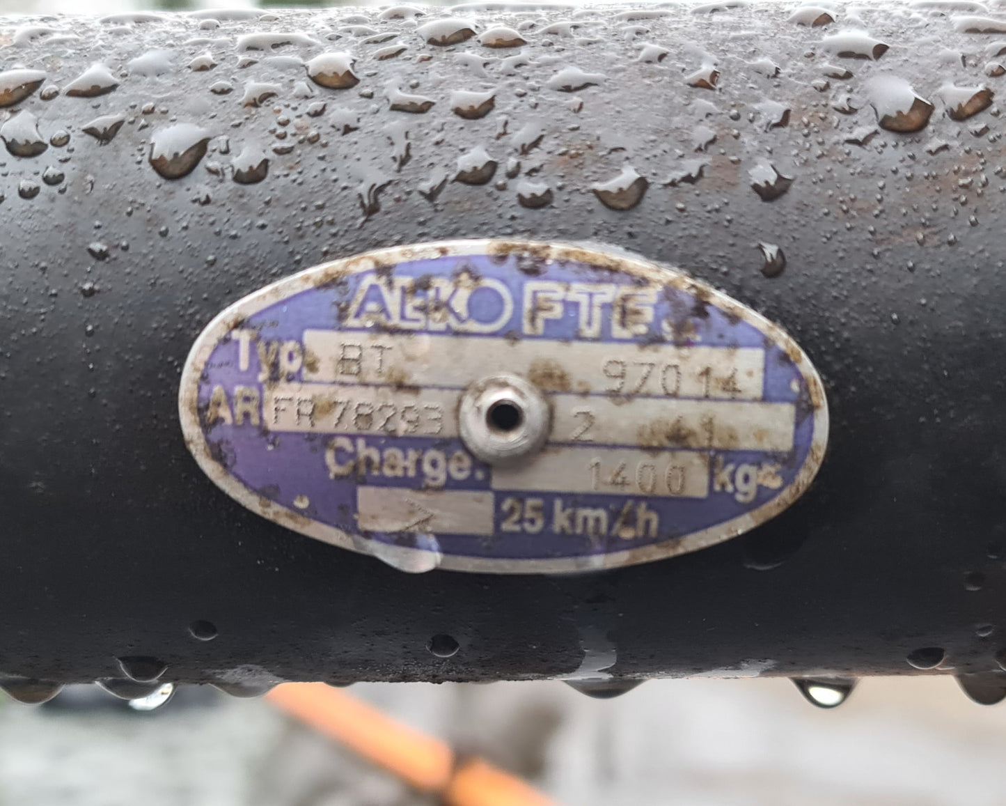 LMC Wohnwagen / AL-KO Fahrwerk Fahrgestell 545 K von 1994 Achse 1400 kg zulässiges Gesamtgewicht