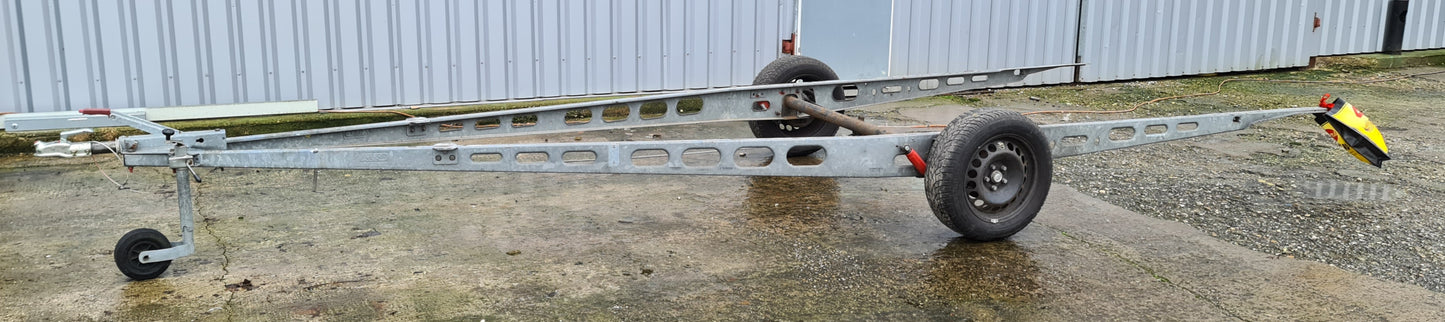 LMC Wohnwagen / AL-KO Fahrwerk Fahrgestell 545 K von 1994 Achse 1400 kg zulässiges Gesamtgewicht