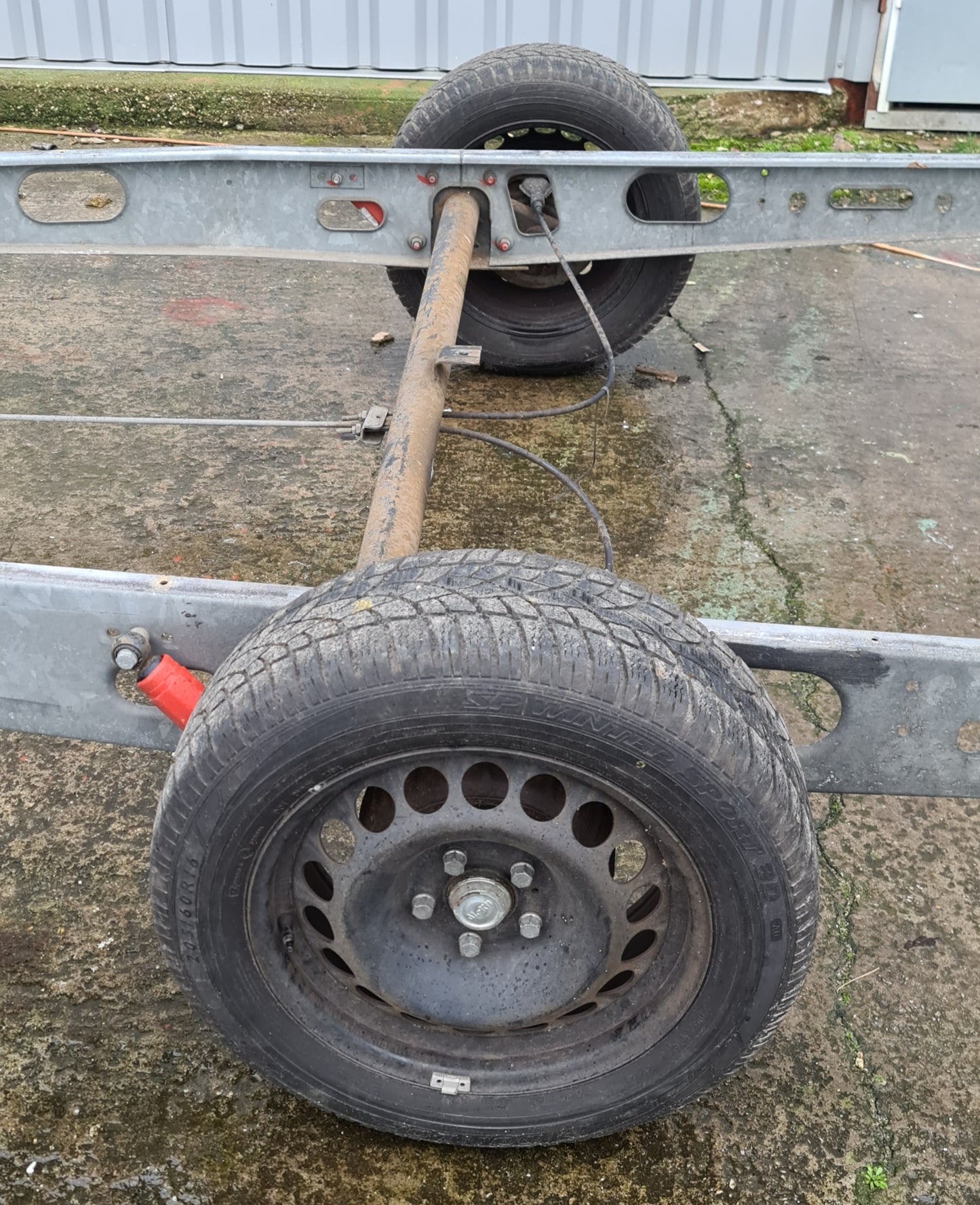 LMC Wohnwagen / AL-KO Fahrwerk Fahrgestell 545 K von 1994 Achse 1400 kg zulässiges Gesamtgewicht