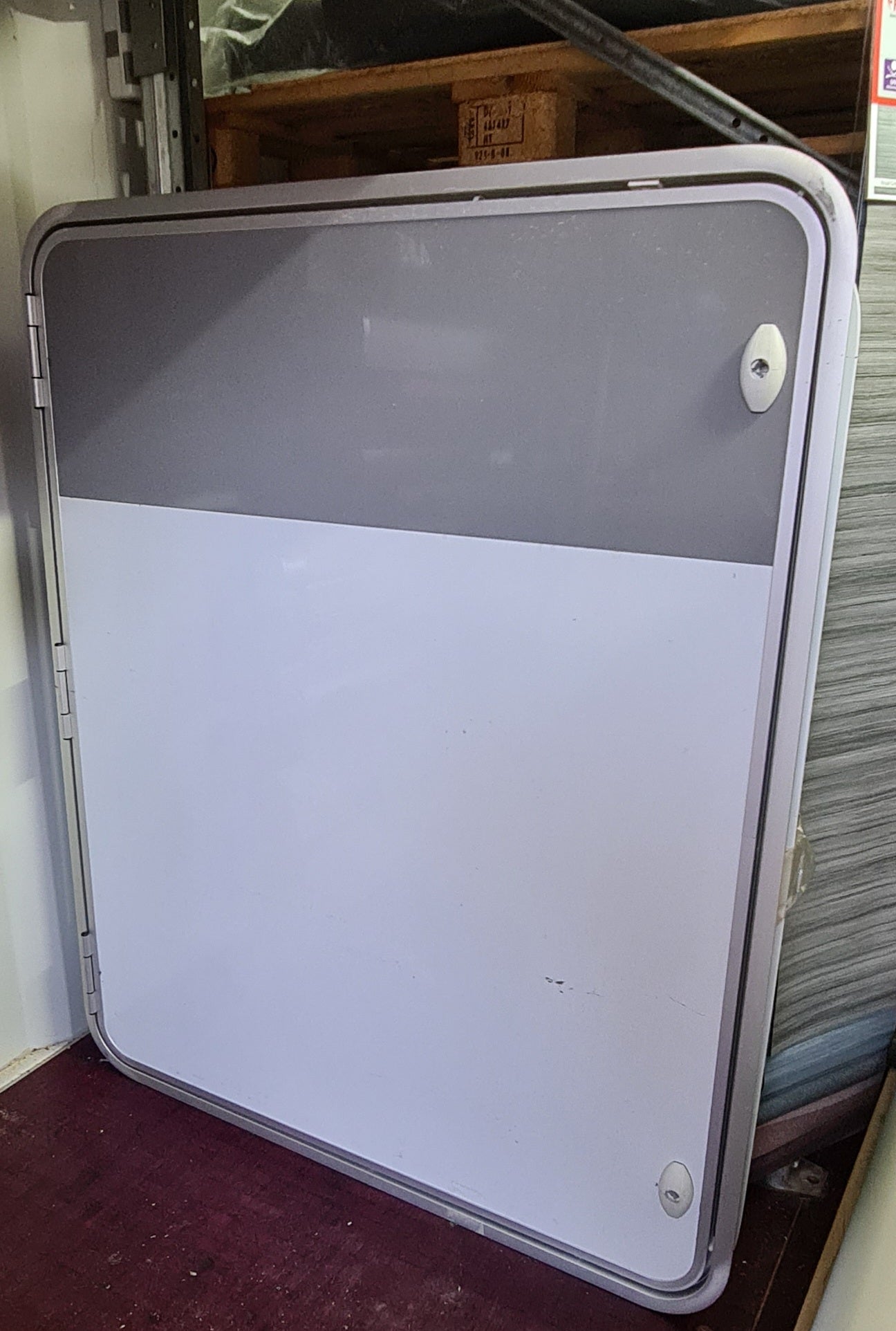 System 2000 Service-Kofferklappe / Tür der Wohnmobil Heckgarage Klappe Serviceklappe BxH = 103x122 cm / 103 x 128 cm
