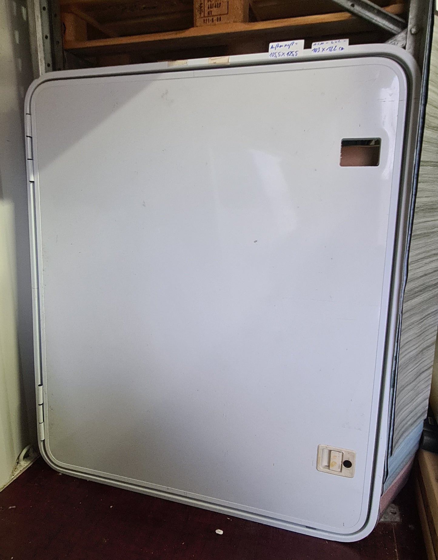 System 2000 Service-Kofferklappe / Tür der Wohnmobil Heckgarage Klappe Serviceklappe BxH = 103x122 cm / 103 x 128 cm