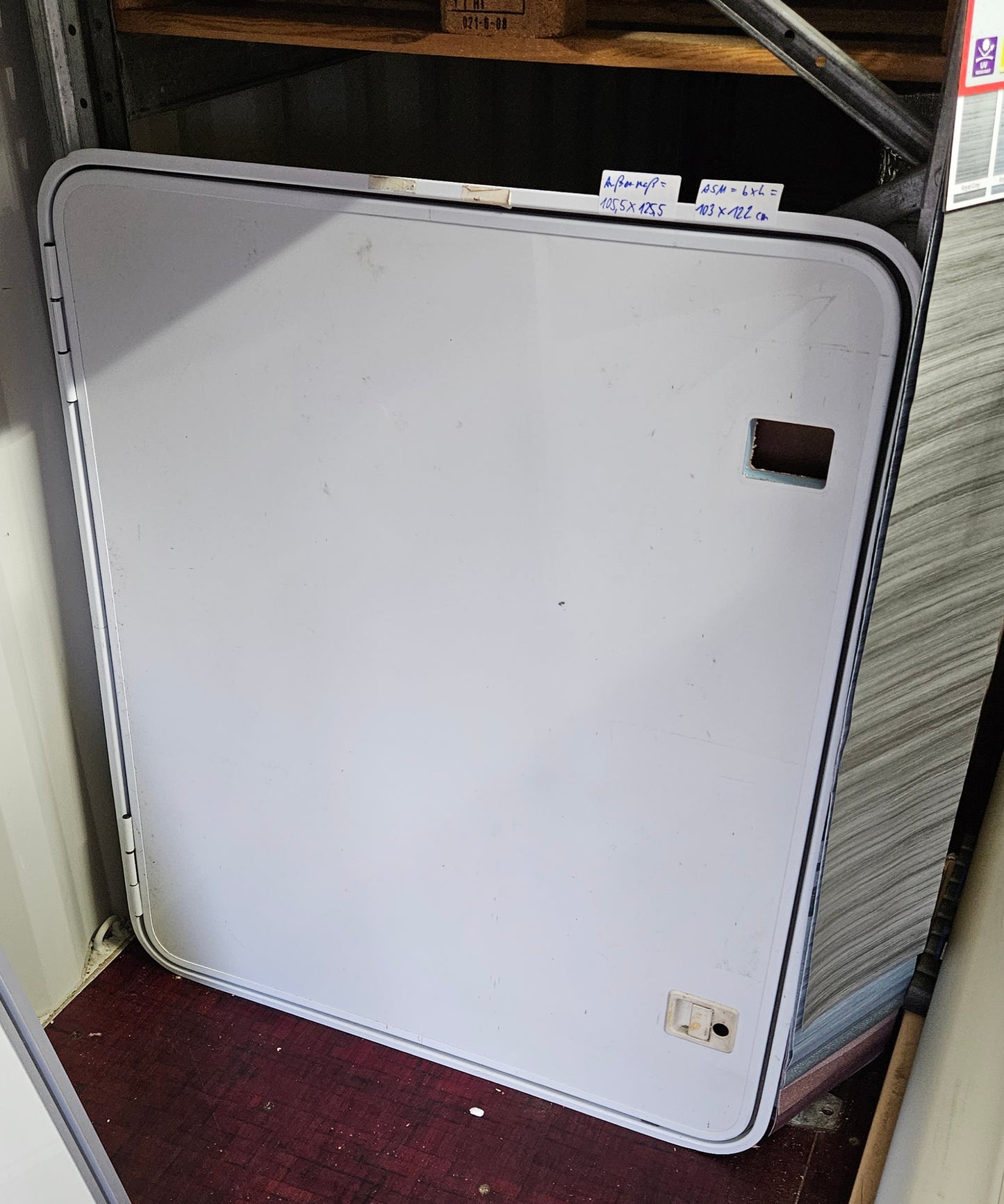 System 2000 Service-Kofferklappe / Tür der Wohnmobil Heckgarage Klappe Serviceklappe BxH = 103x122 cm / 103 x 128 cm