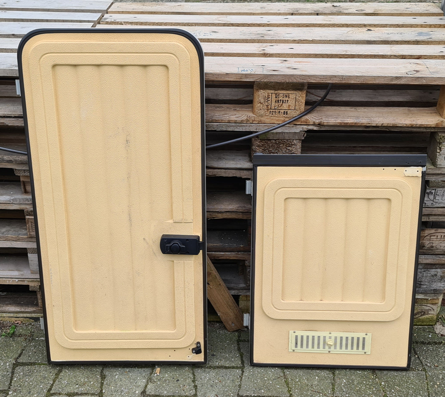 Tür Eingangstür LMC Wohnwagen 545 K von 1994 *Gebraucht*
