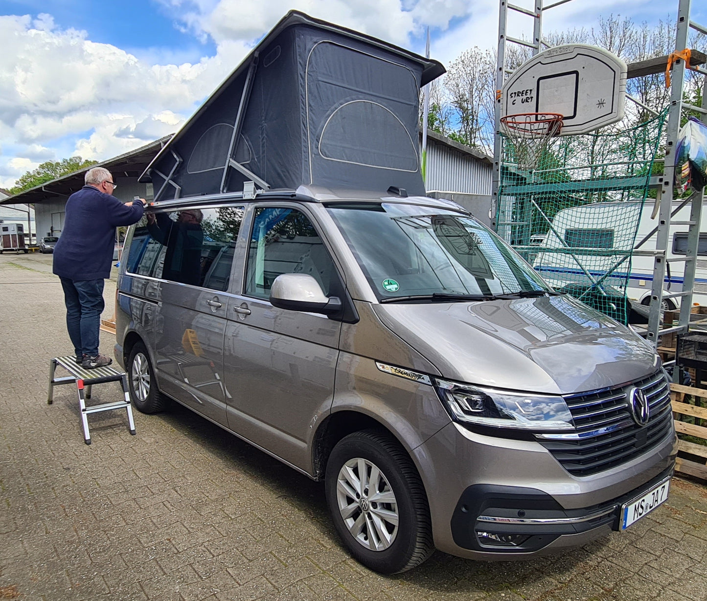 Fiamma F45s f. VW CALIFORNIA 260 cm Deep Black, Titanium, White, Tuch Royal Grey, nur für VW T5 / T6 original California