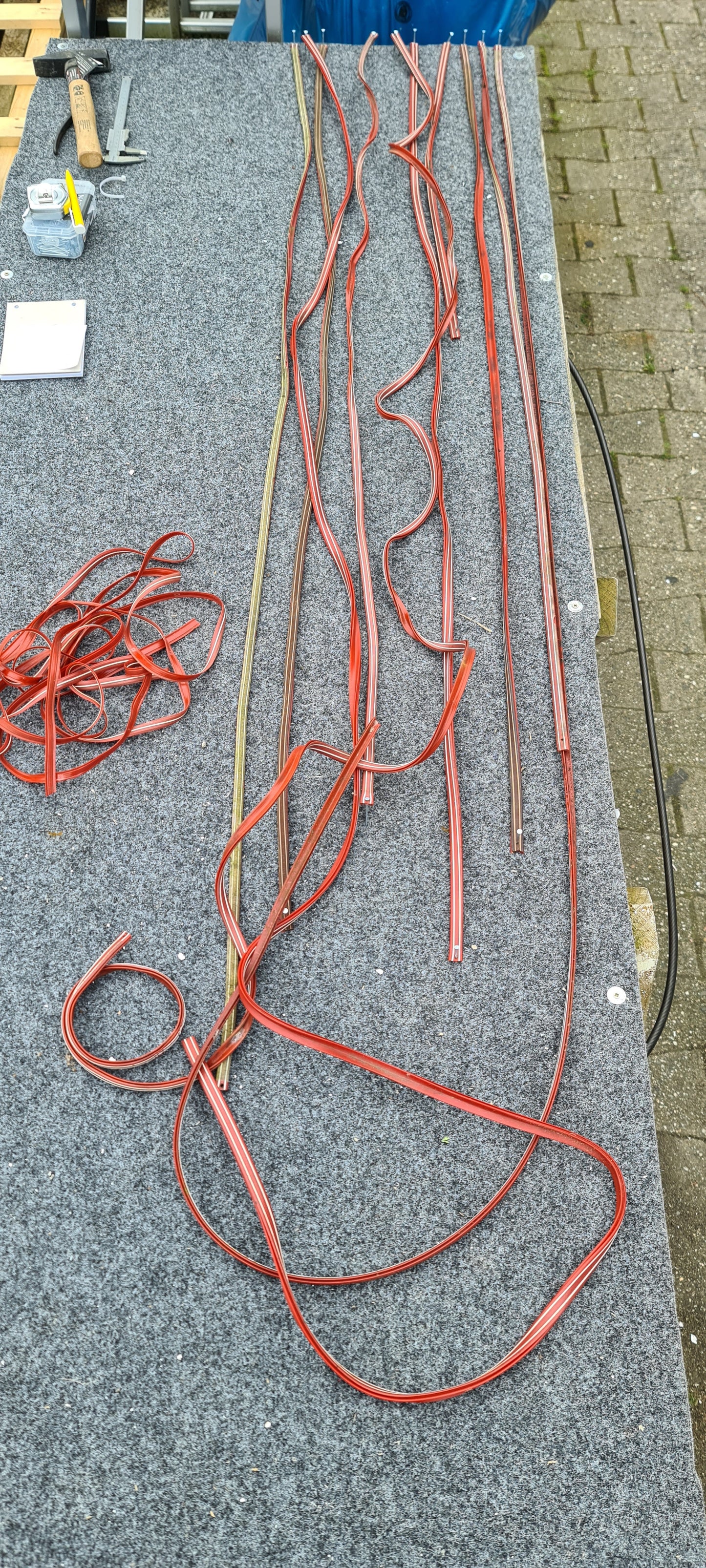 12mm 12 mm rot weiß Leistenfüller Wilk Stern DeLux Wohnwagenfür Aluleiste Gürtelleiste Kederleiste