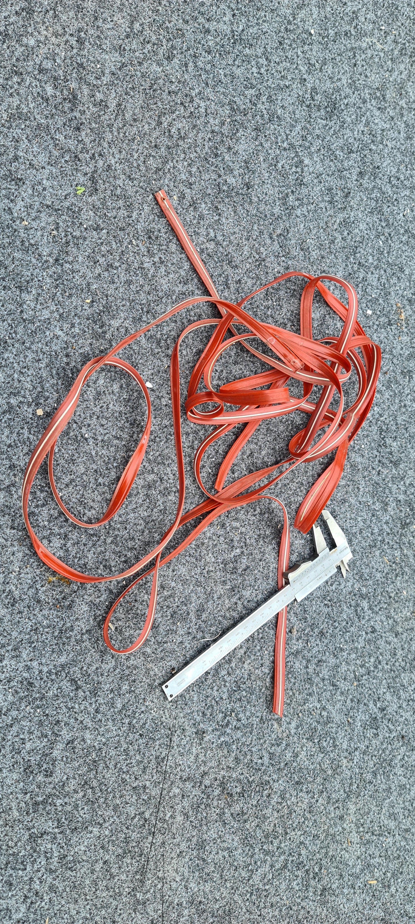 12mm 12 mm rot weiß Leistenfüller Wilk Stern DeLux Wohnwagenfür Aluleiste Gürtelleiste Kederleiste