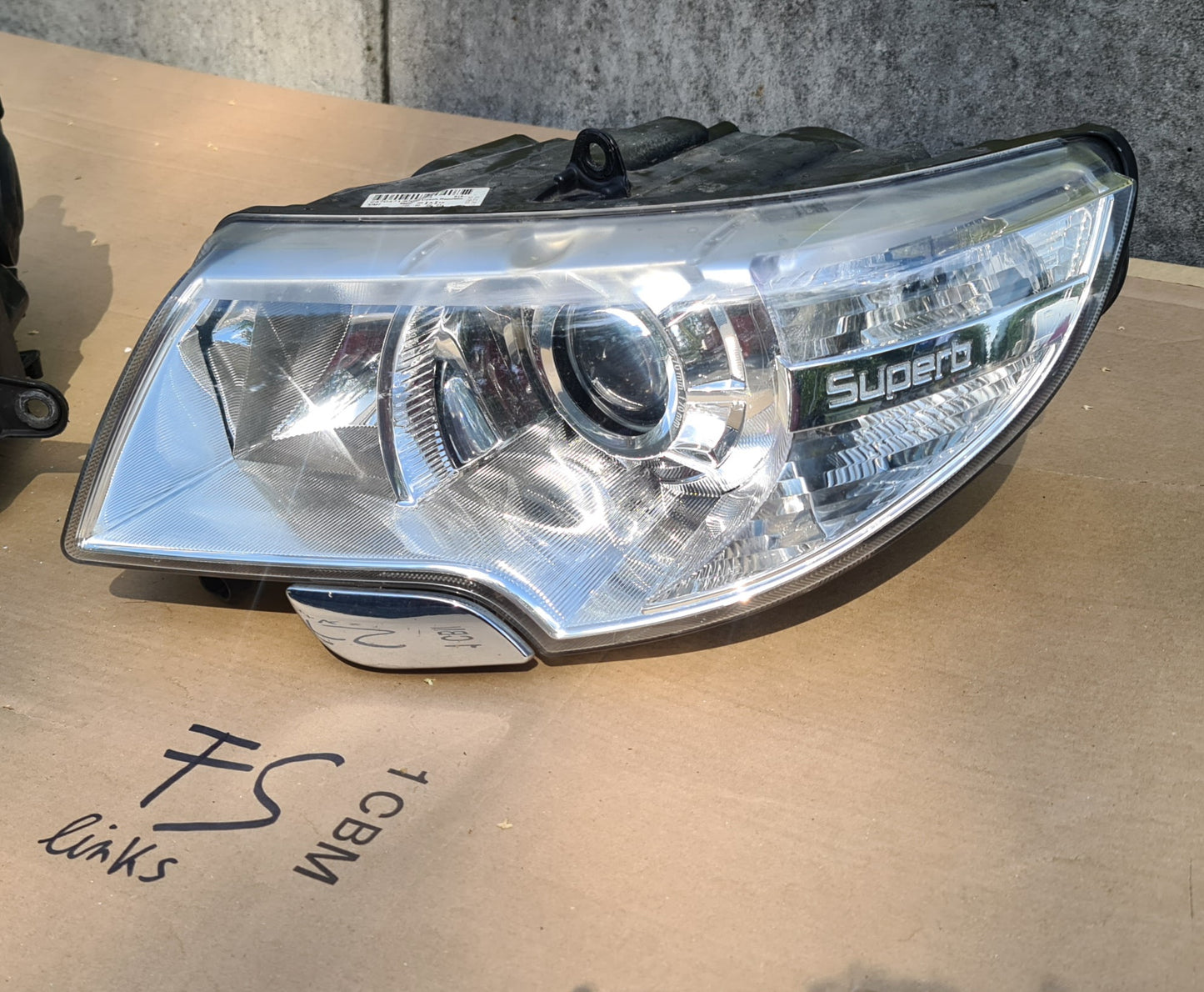 Hella Skoda Superb II (Typ 3T) (2008–2013) Scheinwerfer Frontscheinwefer links / rechts