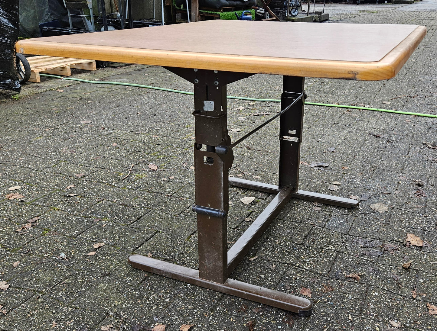Kesseböhmer Hubtisch / Hubtischgestell Wohnwagen / Wohnmobil HTA 116 - braun