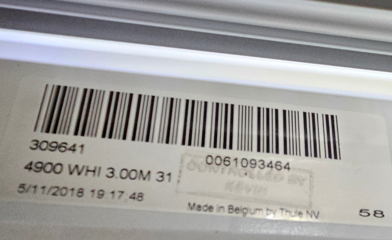 Thule Markise Seitenwandmarkise TO 4900 WHI 300 cm Gehäuse weiß Tuch grau ( B-Ware / Ersatzteilspender )