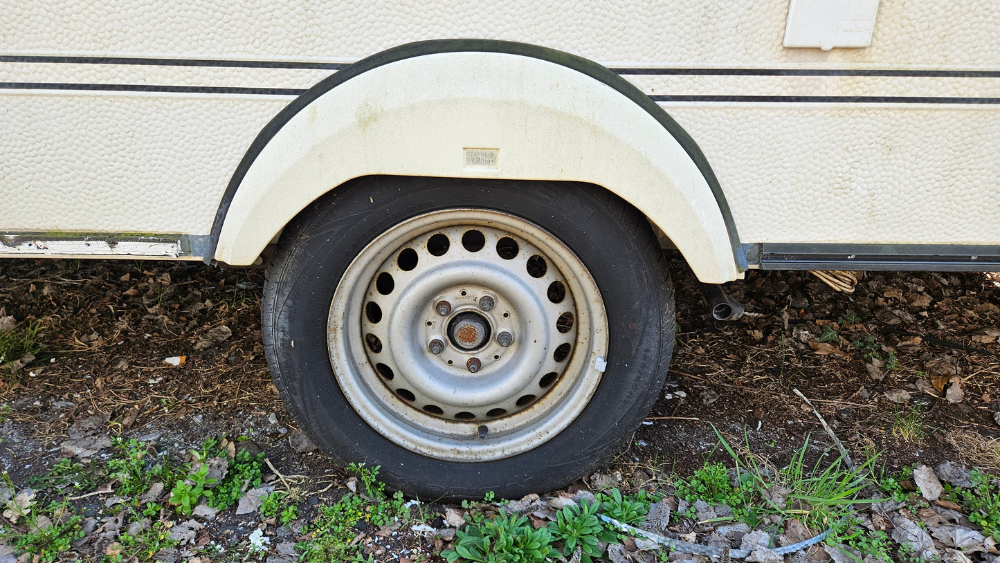 Hobby Wohnwagen Radlauf Radblende Kotflügel Radabdeckung Radlaufblende weiß