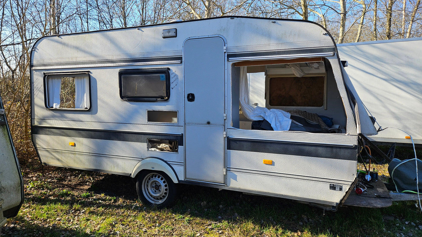 Hobby Wohnwagen Radlauf Radblende Kotflügel Radabdeckung Radlaufblende weiß