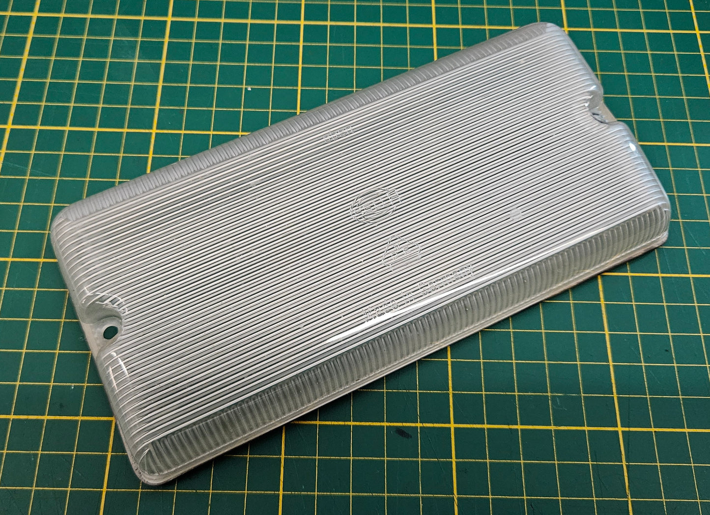 Hella Vorzeltleuchte Ersatzglas z. B. Hobby Wohnwagen 1986 - 1998, neu oder gebraucht Vorzeltbeleuchtung - ideal passend für Hobby, Hymer, Knaus, Tabbert, Westfalia, Bürstner, TEC, Eriba, Lord Münsterland