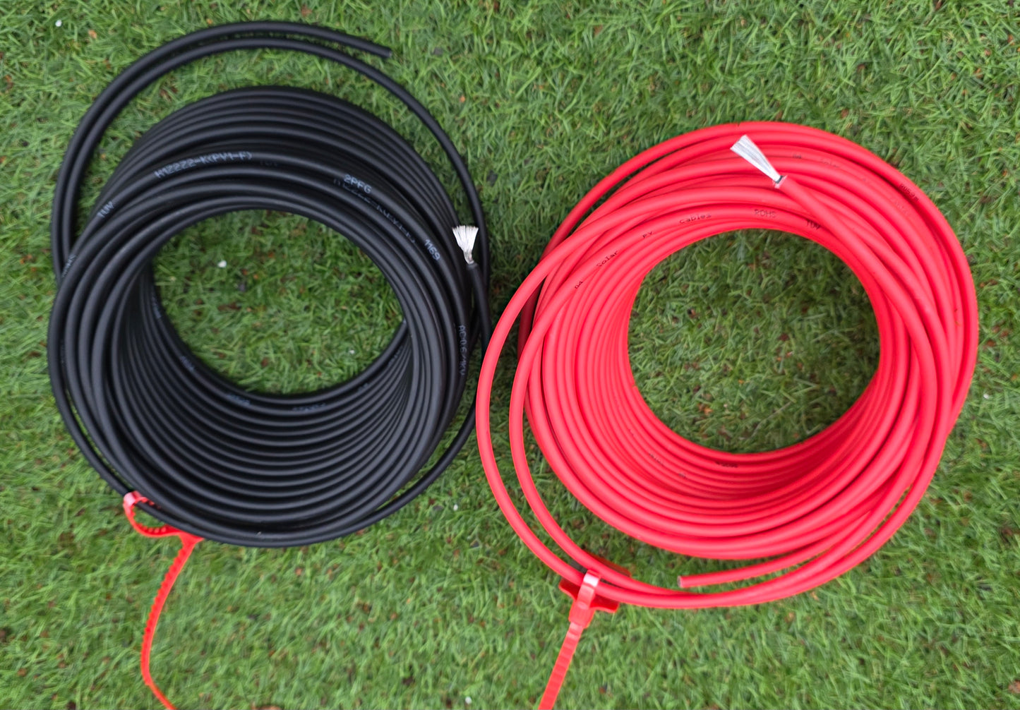 Solarkabel 6,0 mm² Rot/Schwarz EN 50619 PV1-F6 für Solaranlagen ab 200 Watt Modulleistung