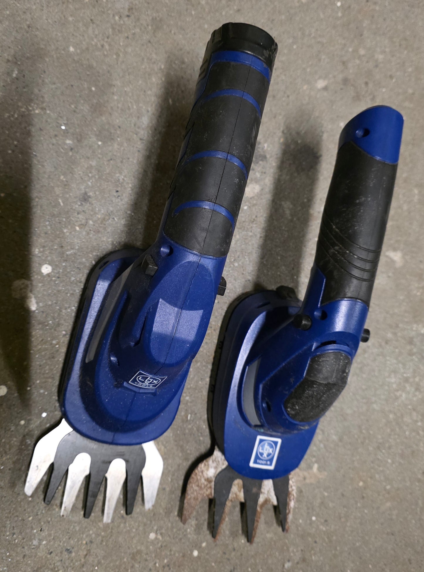 Lux Tools, 2 Geräte: Akku-Grasschere & Akku-Strauchschere AGS 3,6 Li2 / AGS 3,6 Li