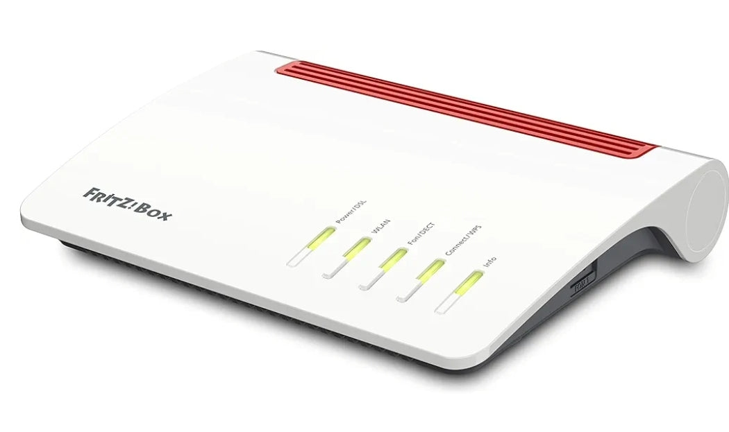 FRITZ!Box 7590 WLAN AC+N Router (DSL/VDSL,1.733 MBit/s (5GHz) & 800 MBit/s (2,4 GHz), bis zu 300 MBit/s mit VDSL-Supervectoring 35b, WLAN Mesh, DECT-Basis, Media Server, geeignet für Deutschland)