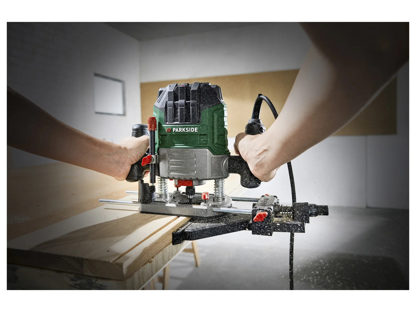 PARKSIDE® Oberfräse »POF 1200 E4«, 1200 W, inkl. 6-teiliger Fräsersatz