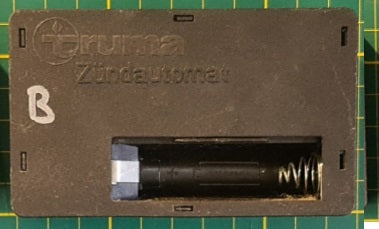 Truma gebrauchte Zündautomaten Zündautomat gebraucht 1 / 2 Batterie / Batteriefach / Hitzeschutzblech