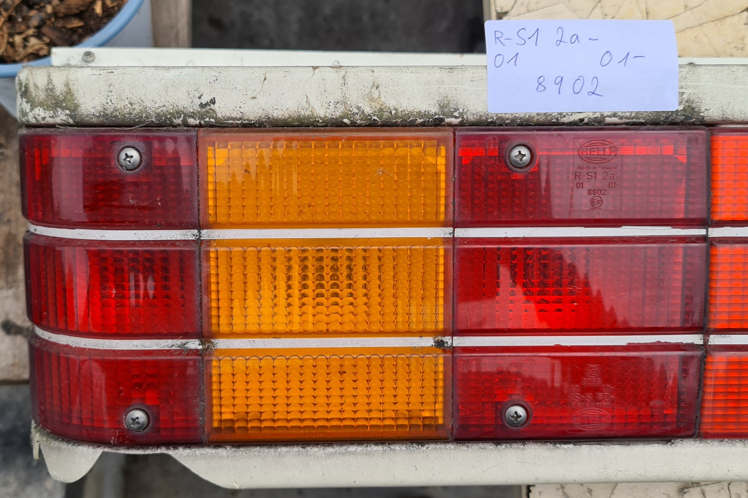 Hella 8902 Rückleuchte Rücklicht R-S1 2a- / 2a R-S1, 3-Kammer für Hobb ...