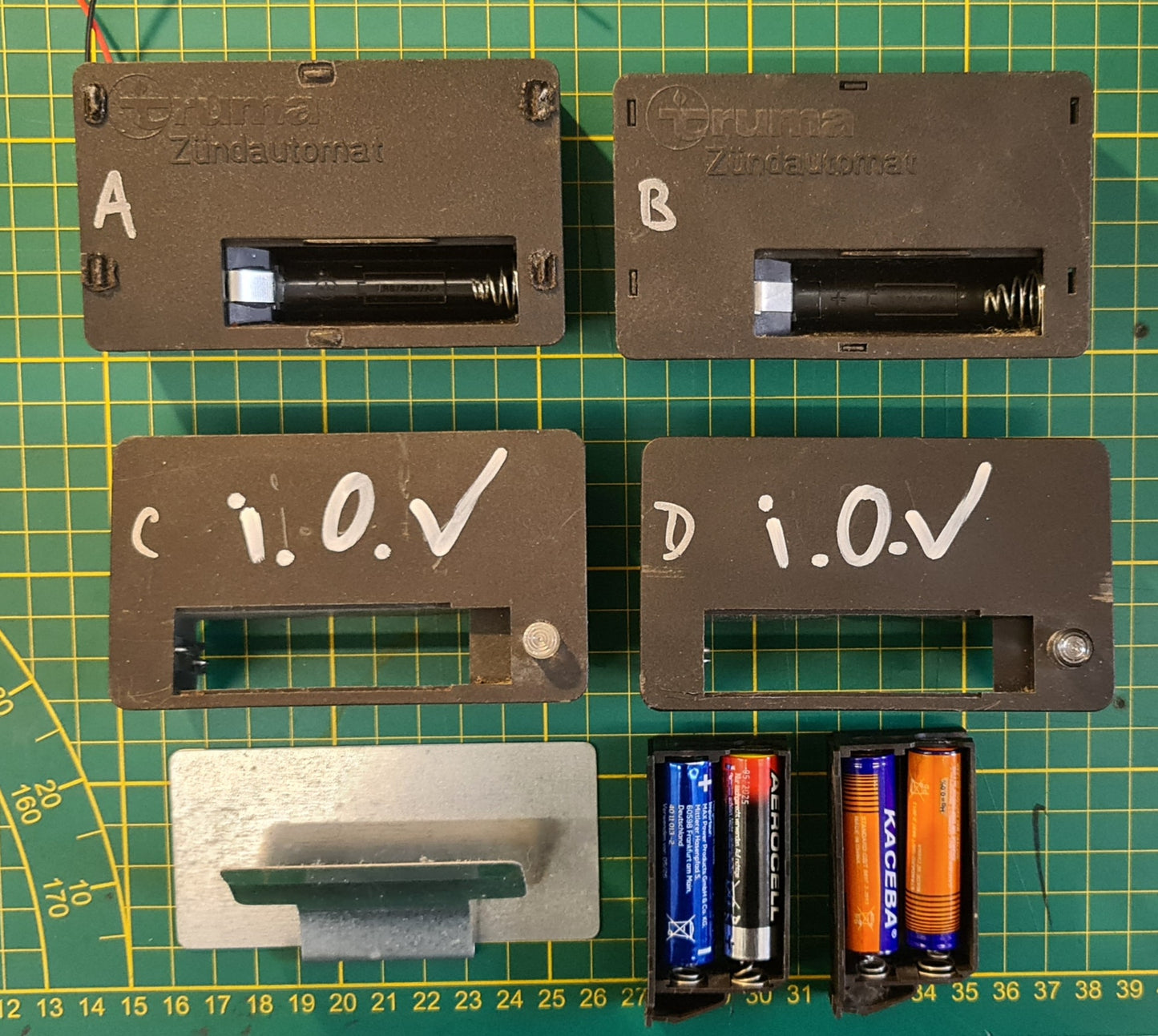 Truma gebrauchte Zündautomaten Zündautomat gebraucht 1 / 2 Batterie / Batteriefach / Hitzeschutzblech