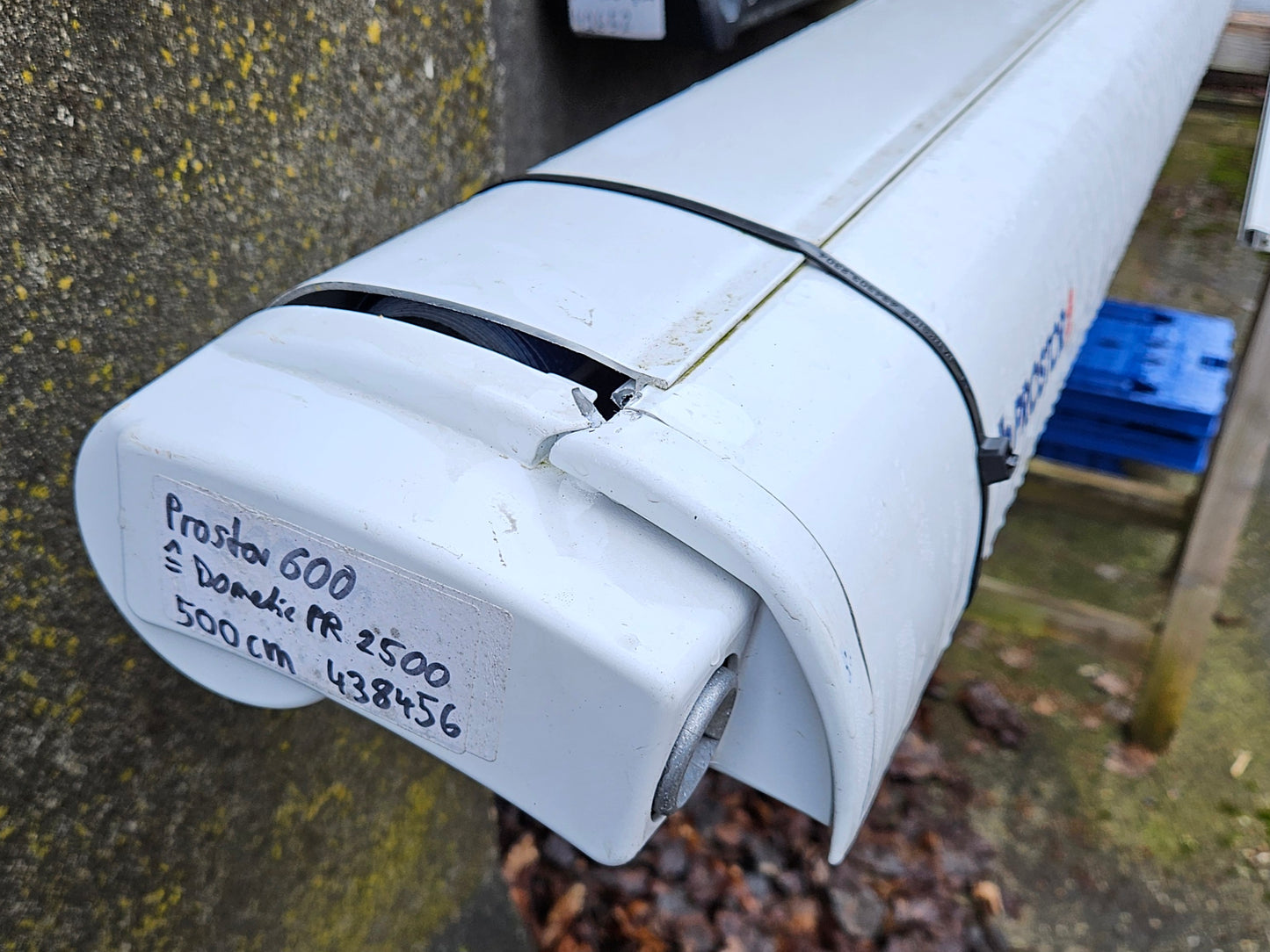 prostor markise 500 Brustor Prostor 600 bzw. Dometic Perfect Roof 2500 Dachmarkise Gehäuse – Camper-Forum-Münsterland