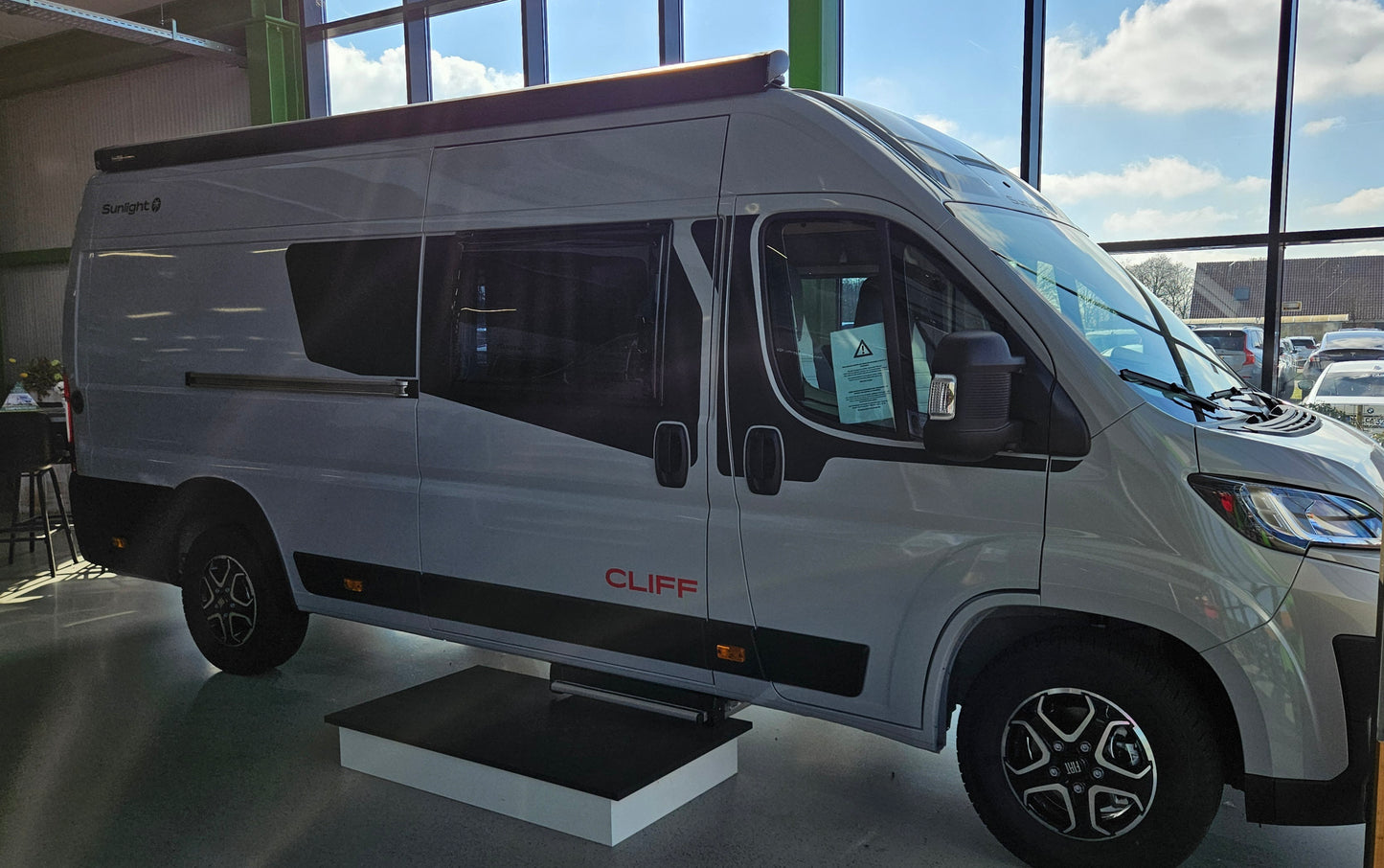 FIAT Komplettrad NEU Original Fiat Ducato 250 Maxi Heavy Chassis Alufelge MOPAR 16" 16 Zoll 6,0Jx16H2 ET 68 Lochkreis 5x130 black gloss Alloy Wheel Elektron schwarz/grau, 12022 M1 mit Michelin Reifen Agilis Camping 225/75R16 CP M+S