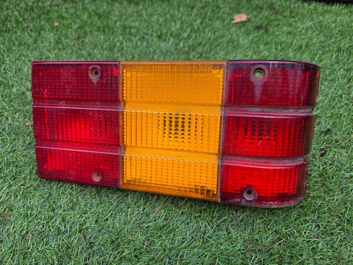 HELLA Rückleuchte Wohnwagen Hobby Tabbert Knaus 1990-1999 Typ R-S12 aF 8906 F2aR-S1 ( repariertes Gebrauchtteil )