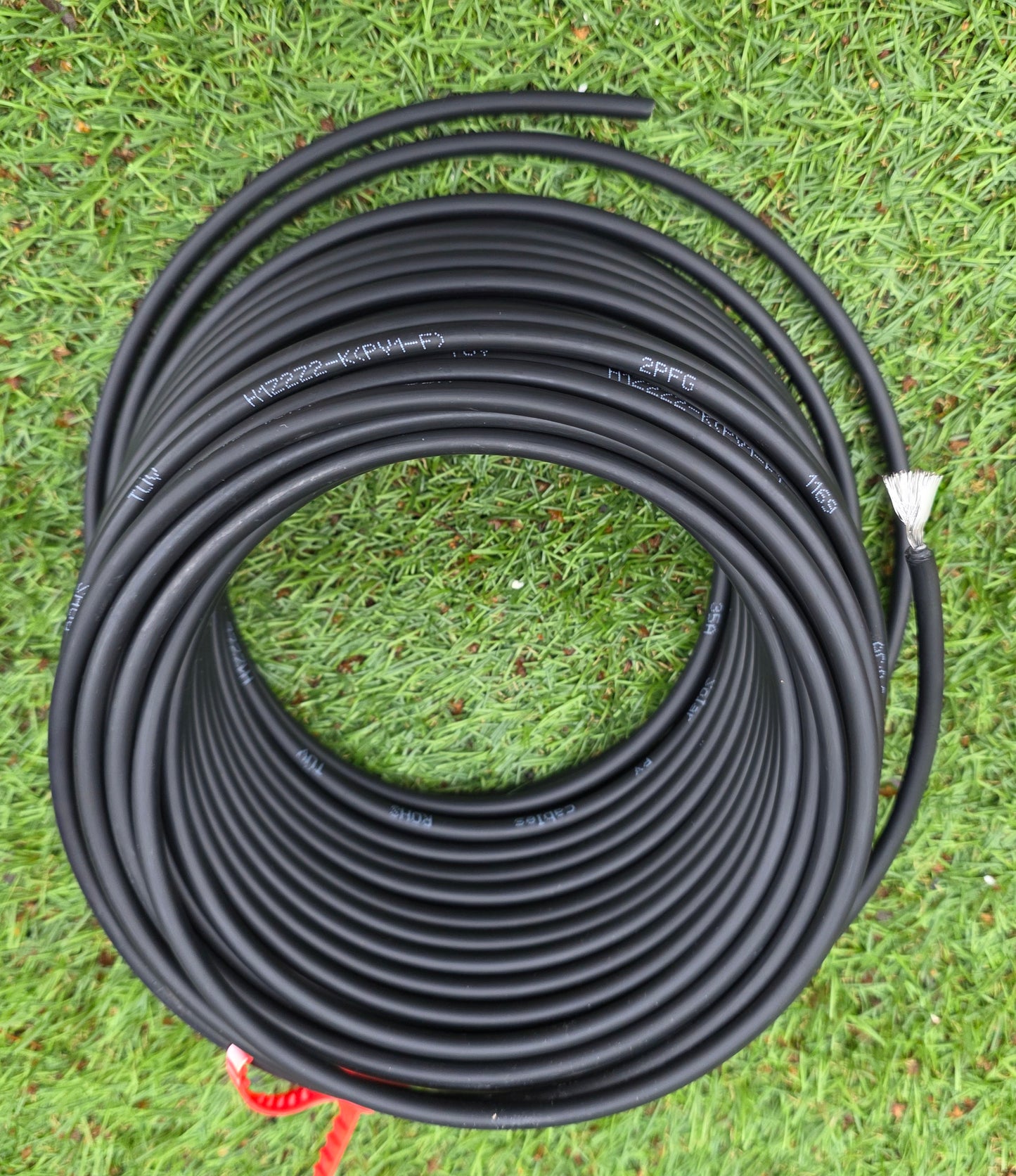 Solarkabel 6,0 mm² Rot/Schwarz EN 50619 PV1-F6 für Solaranlagen ab 200 Watt Modulleistung