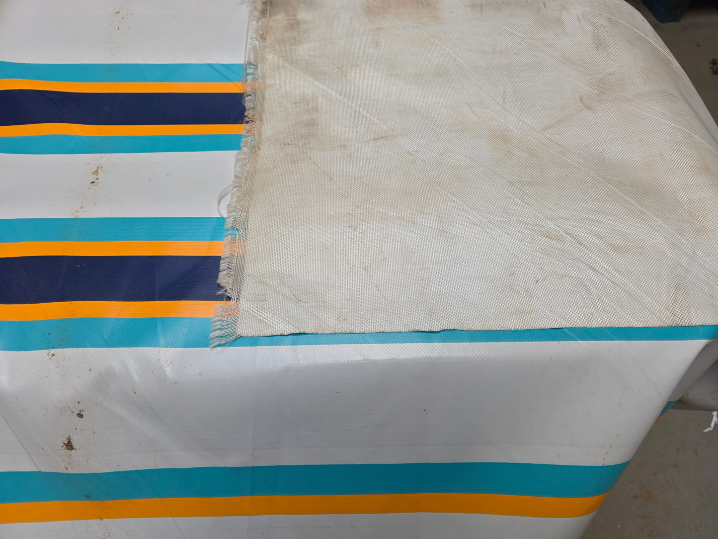 Vorzeltplane Breite: ca. 170 cm Gewicht: ca. 660 g/m² / LKW-Plane / Zeltplane