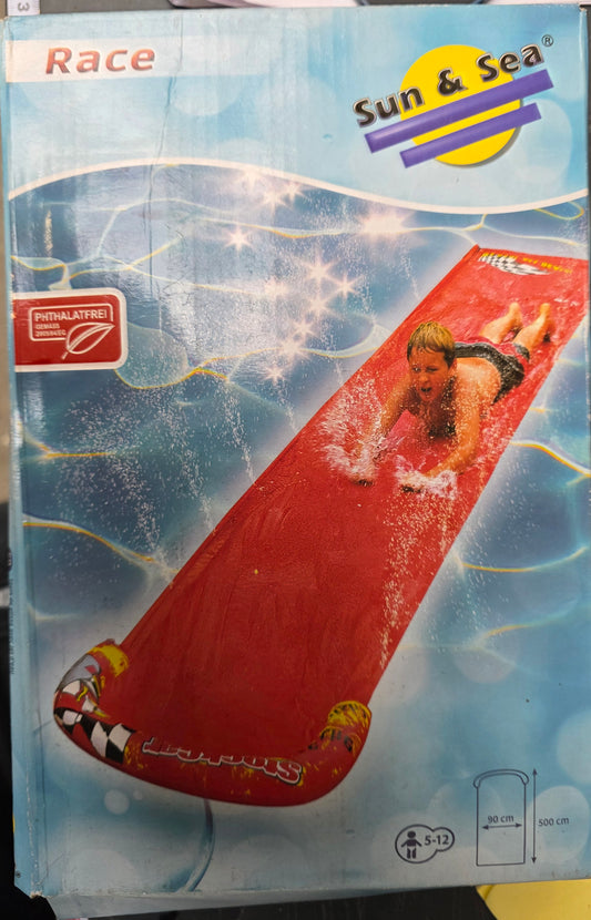 Sun & Sea Race Wasserrutsche mit Sprühfunktion Rutschmatte Wasserrutschmatte Wasserbahn 90x500 cm