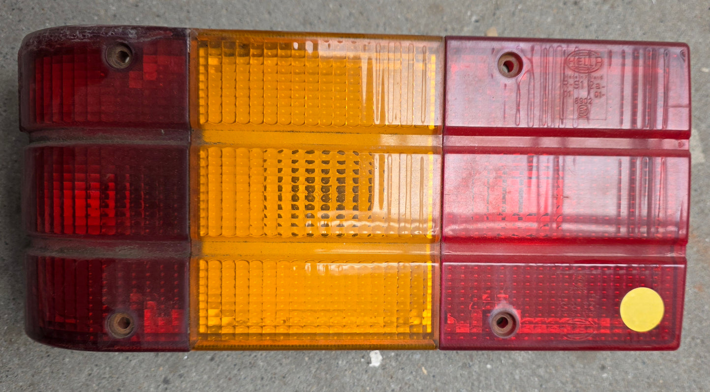 HELLA Rückleuchte Wohnwagen Hobby Tabbert Knaus 1990-1999 Typ R-S12 aF 8906 F2aR-S1 ( repariertes Gebrauchtteil )