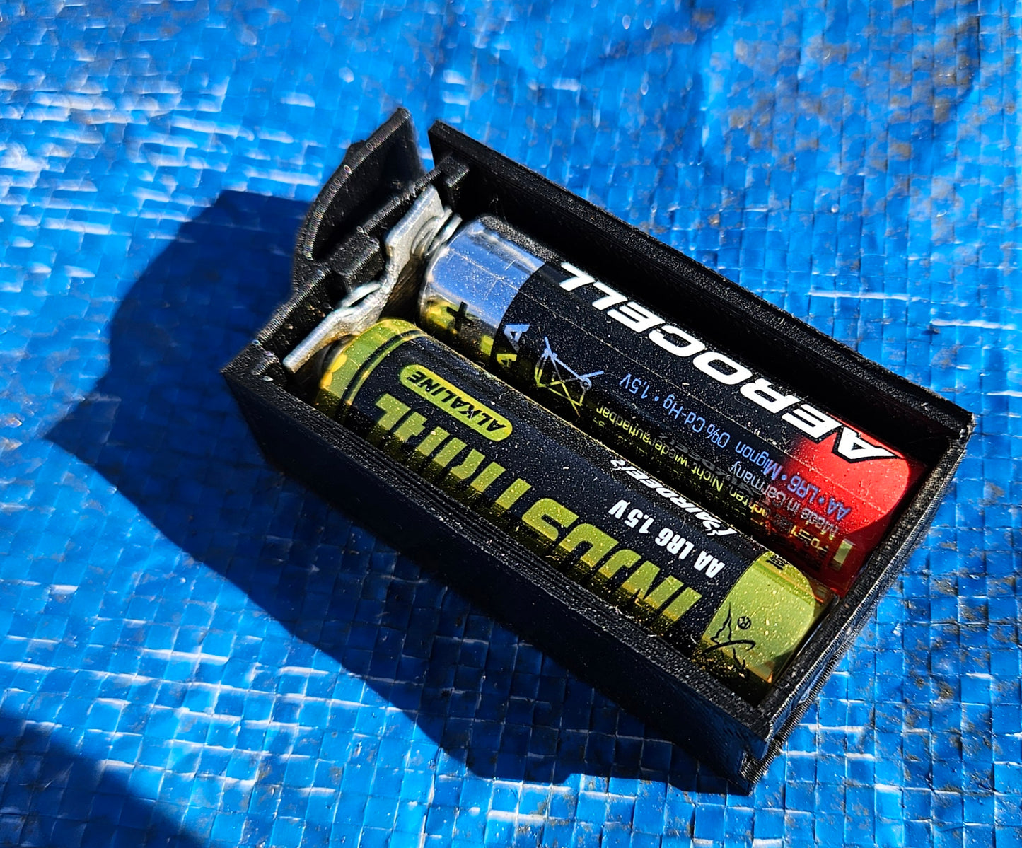 Truma gebrauchte Zündautomaten Zündautomat gebraucht 1 / 2 Batterie / Batteriefach / Hitzeschutzblech